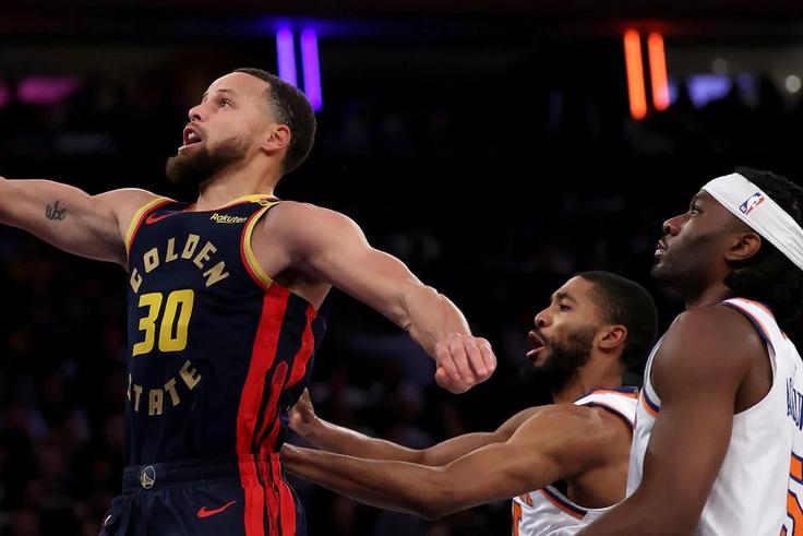Curry drops 28 PTS  at the Garden to lead resurgent Warriors past Knicks114-102
