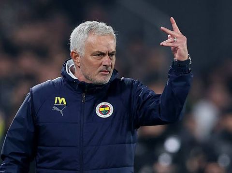 José Mourinho: Fenerbahce coach suspended for fighting Osimhen's boss