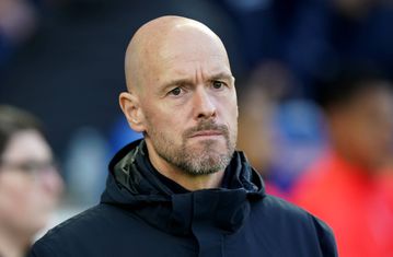 Man United boss Ten Hag angry with referee Andre Marriner in defeat to Brighton