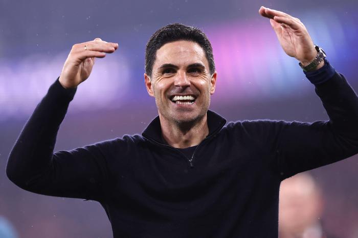 Mikel Arteta celebrating || Imago