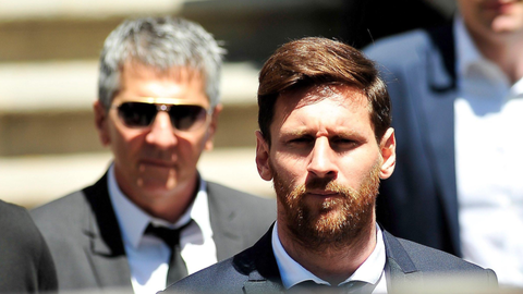 Messi's father confirms his desire to return to Barcelona