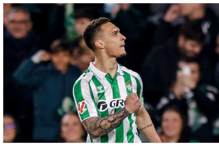 Juventus planning surprise bid to hijack Antony