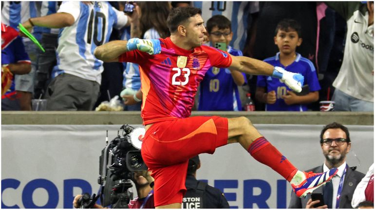 King of penalties Emiliano Martinez after eating good again for Argentina from 12 yards.