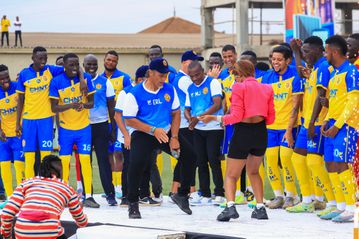 PHOTOS: Spice Diana mesmerizes KCCA FC players, coaches with catchy outfit, energetic performance