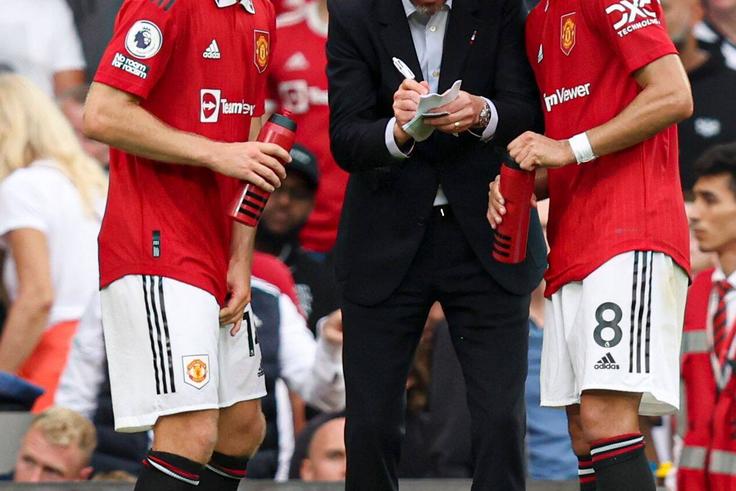Is Ten Hag trying to recreate the Rio Vidic era?