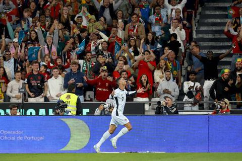 Cristiano Ronaldo celebrates his 900th career goal | Imago