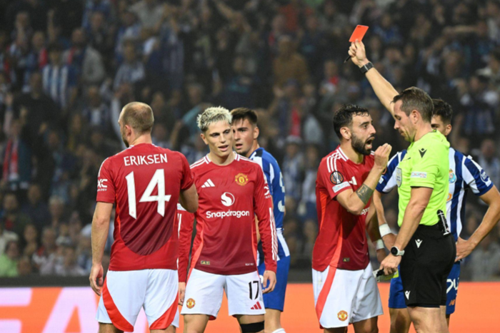 Bruno Fernandes shown red against Porto || Image credit: Imago