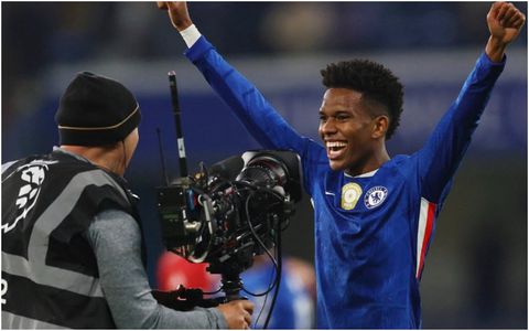 Chelsea 2-1 Liverpool: Willian Estevao sends emotional message after scoring first Premier League goal