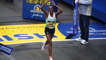 Hellen Obiri destroys strong field to win New York City Marathon