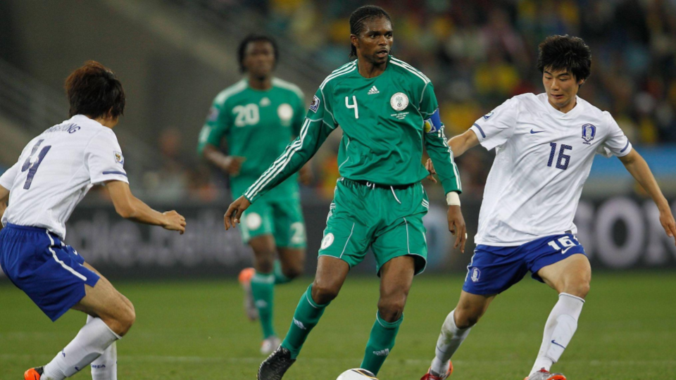 ‘You can’t be good for club and slacking for Nigeria’ — Kanu sends strongly worded message to struggling Super Eagles stars