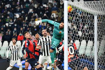 Juve sink lowly Genoa to keep Shevchenko winless