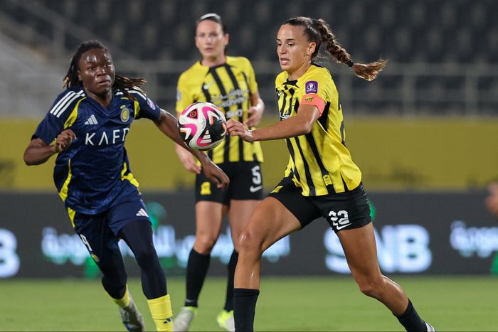 Super Falcons star Ashleigh Plumptre knocked out of Women's Cup, captains Al-Ittihad to 2-3 loss against Al-Nassr.