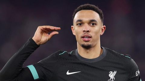 Liverpool legend blames Trent for poor timing of controversial Real Madrid bid