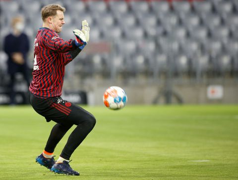 Neuer ruled out for 'weeks' after knee surgery