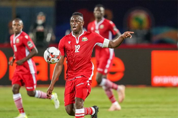Wanyama playing the ball in 2019 AFCON