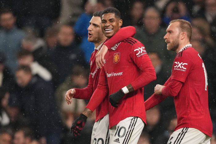 Marcus Rashford celebrates Manchester United goal.