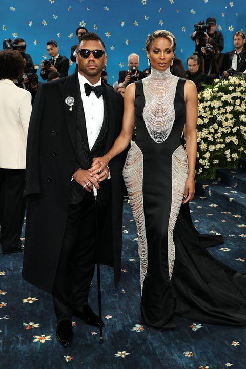 Russell Wilson and huis superstar wife Ciara at the 2025 Met Gala