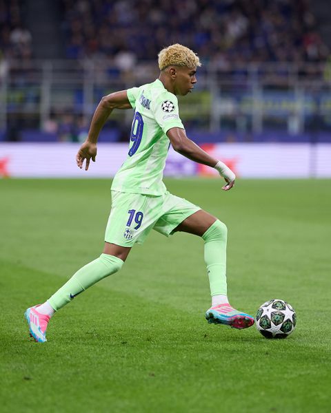 See what Barcelona fans are saying about Nigerian singer Skales after loss to Inter Milan in Champions League.