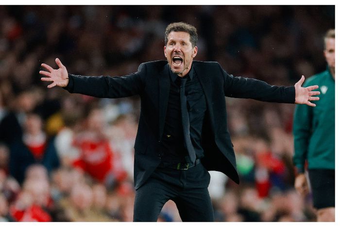 Diego Simeone clashes with Arsenal's sporting director
