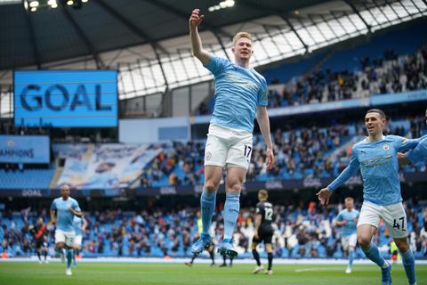 De Bruyne crowned PFA player of the year