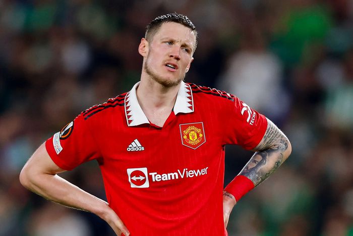 Everton are interested in Burnley striker Wout Weghorst