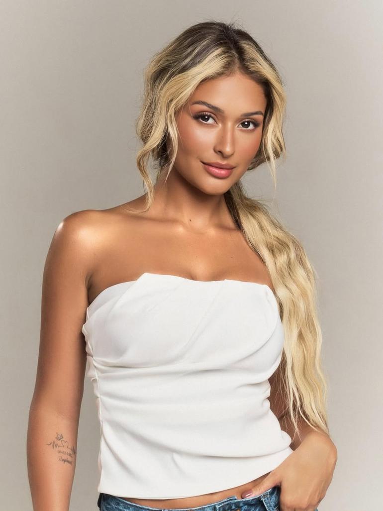 Natalia Belloli is one of the most beautiful wives of footballers at the 2026 World Cup