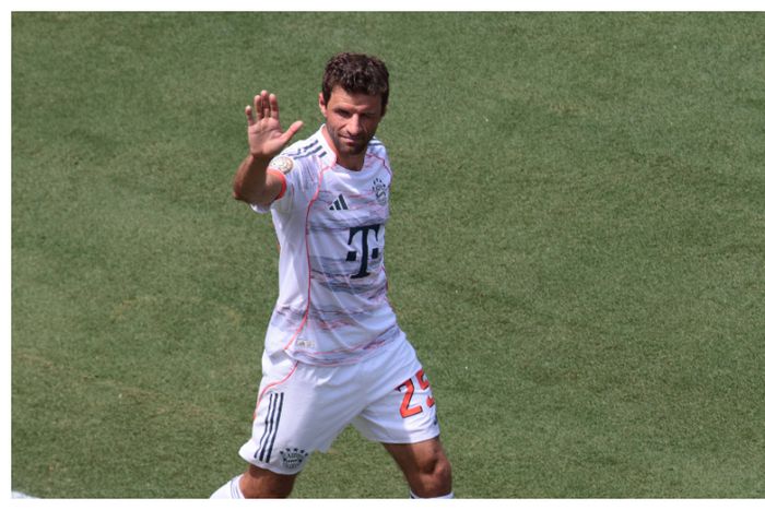 Muller bids farewell to Bayern