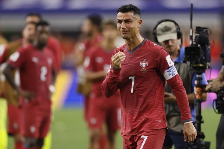 Pundit begs Ronaldo to stay with Portugal until 2030 World Cup
