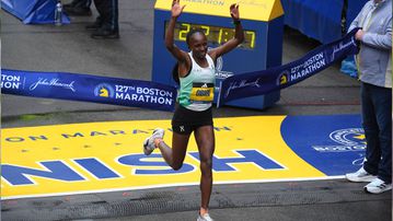 Hellen Obiri extends winning streak at the TD Beach to Beacon 10K