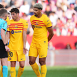 Sergi Roberto, Ronald Araujo and Ilkay Gundogan of FC Barcelona, Barca protesting penalty to the referee Girona FC v FC Barcelona, La Liga || Image credit: Imago