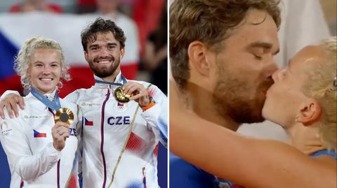 Paris 2024: Olympic tennis duo celebrate gold medal with a kiss after breaking up days before tournament