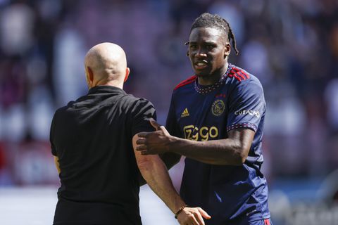 Ajax coach waxes lyrical about 'positive' Super Eagles defender Calvin Bassey