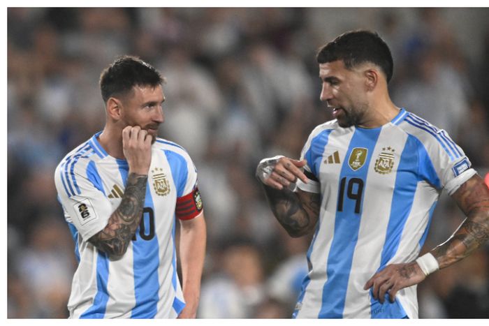 Otamendi joins Messi in bidding farewell