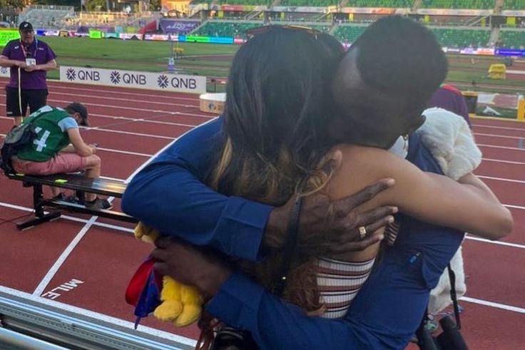 Kenny Bednarek & girlfriend Sharmila Nicollet share rare moments of island peace in Philippines