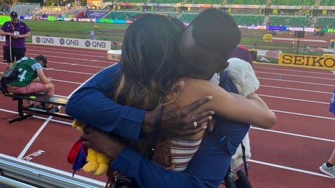 Kenny Bednarek & girlfriend Sharmila Nicollet share rare moments of island peace in Philippines