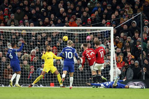 Scott McTominay heads home his second goal for Manchester United against Chelsea (IMAGO)