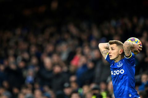 Everton boss Benitez says France defender Digne has asked to leave