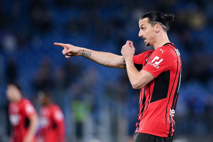 Zlatan Ibrahimovic of AC Milan gestures during the Serie A match between SS Lazio and AC Milan at Stadio Olimpico