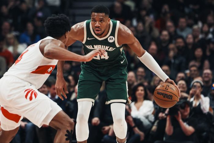 Nigerian Freak Giannis Antetokounmpo bags triple-double as The Milwaukee Bucks end losing streak with win against Toronto Raptors.