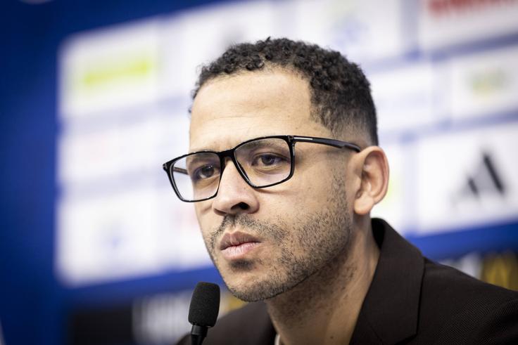 Chelsea's new manager Rosenior || X