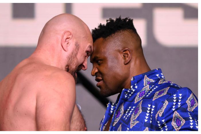 MMA fighter fires shots at Fury