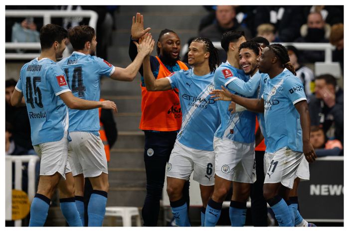 Citizens cruise to FA Cup quarter-final