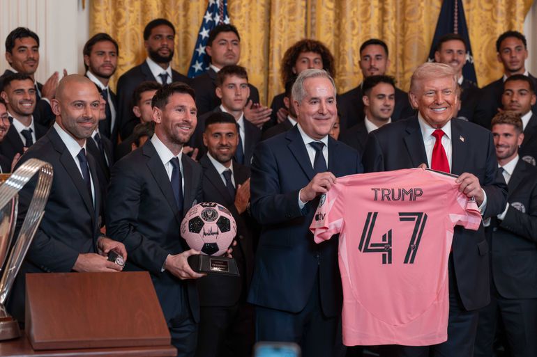 Messi and his teammates visit US President || Imago