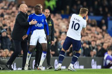 Sean Dyche pokes fun at Harry Kane after flopping incident