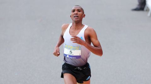 Alphonce Simbu: Tanzanian runner breaks up Kenyan podium sweep in Daegu Marathon