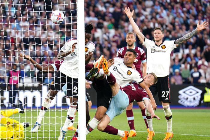 Manchester United suffer defeat to West Ham