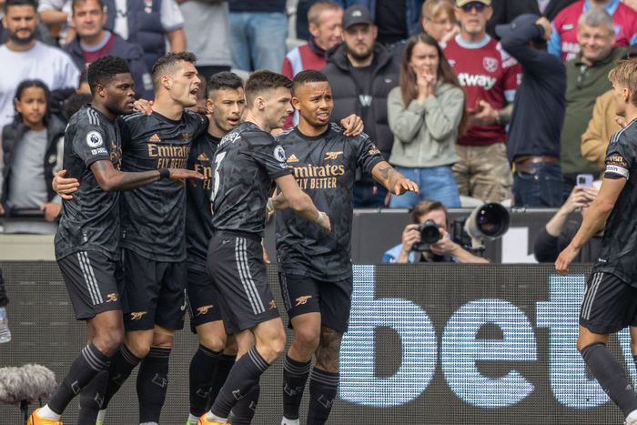 Arsenal celebrate a Premier League goal against West Ham United.
