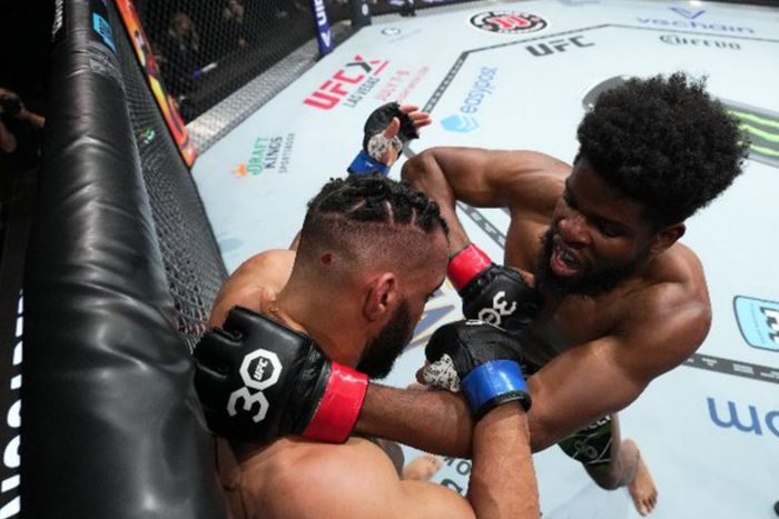 Kennedy Nzechukwu dominates as Devin Clark sought to finish the fight once more, but he ultimately paid the price