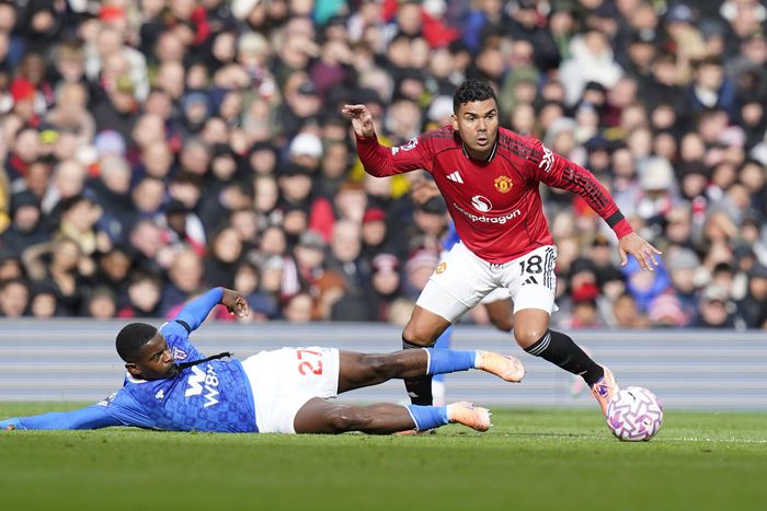 Sunderland vs Manchester United in Premier League action