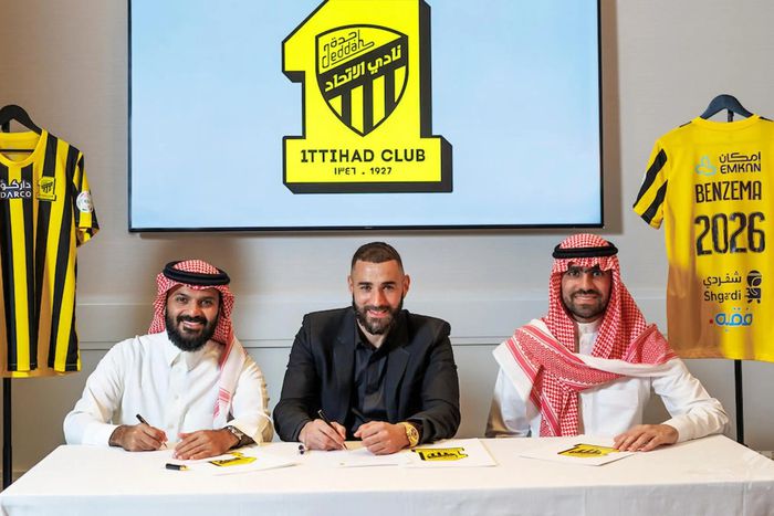 Karim Benzema signs with Al-Ittihad